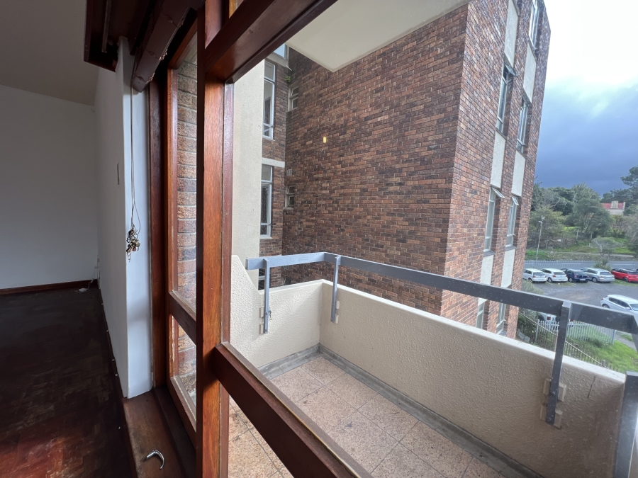 To Let 1 Bedroom Property for Rent in Wynberg Western Cape